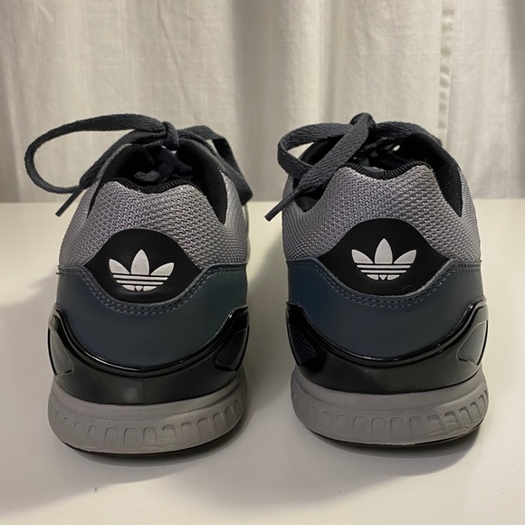 Like New Men’s Adidas ZX95 Sneakers - Picture 4 of 10